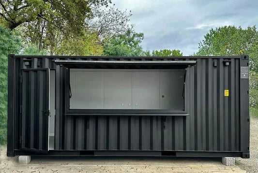 Contenedor Aislado con Trampillas de Servicio