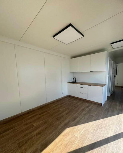 contenedor habitable con paneles sándwich de 12x3 metros
