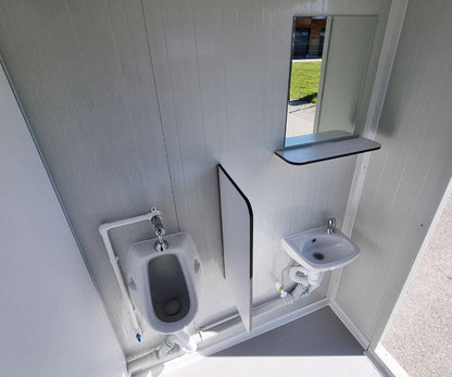 Contenedor de inodoro PREMIUM de 3 m - Cabina doble para hombre/mujer
